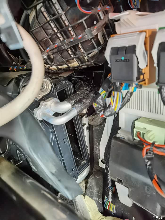 【图】不拆工作台换空调蒸发箱_沃尔沃xc60论坛_汽车之家论坛