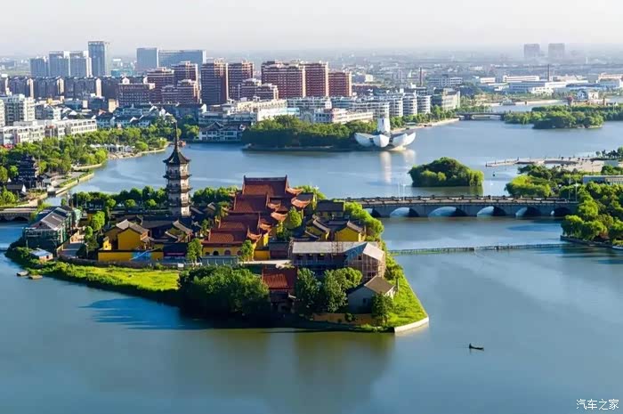 素有"鱼米之乡,丝绸之府,礼仪之邦,旅游之地"著称.