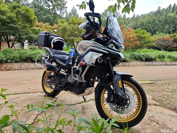 【图】23款春风800mt,首款搭载博士全功能tcs的大排adv.