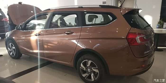 【图】水晶棕的310w,18款的新颜色_宝骏310w论坛_汽车之家论坛