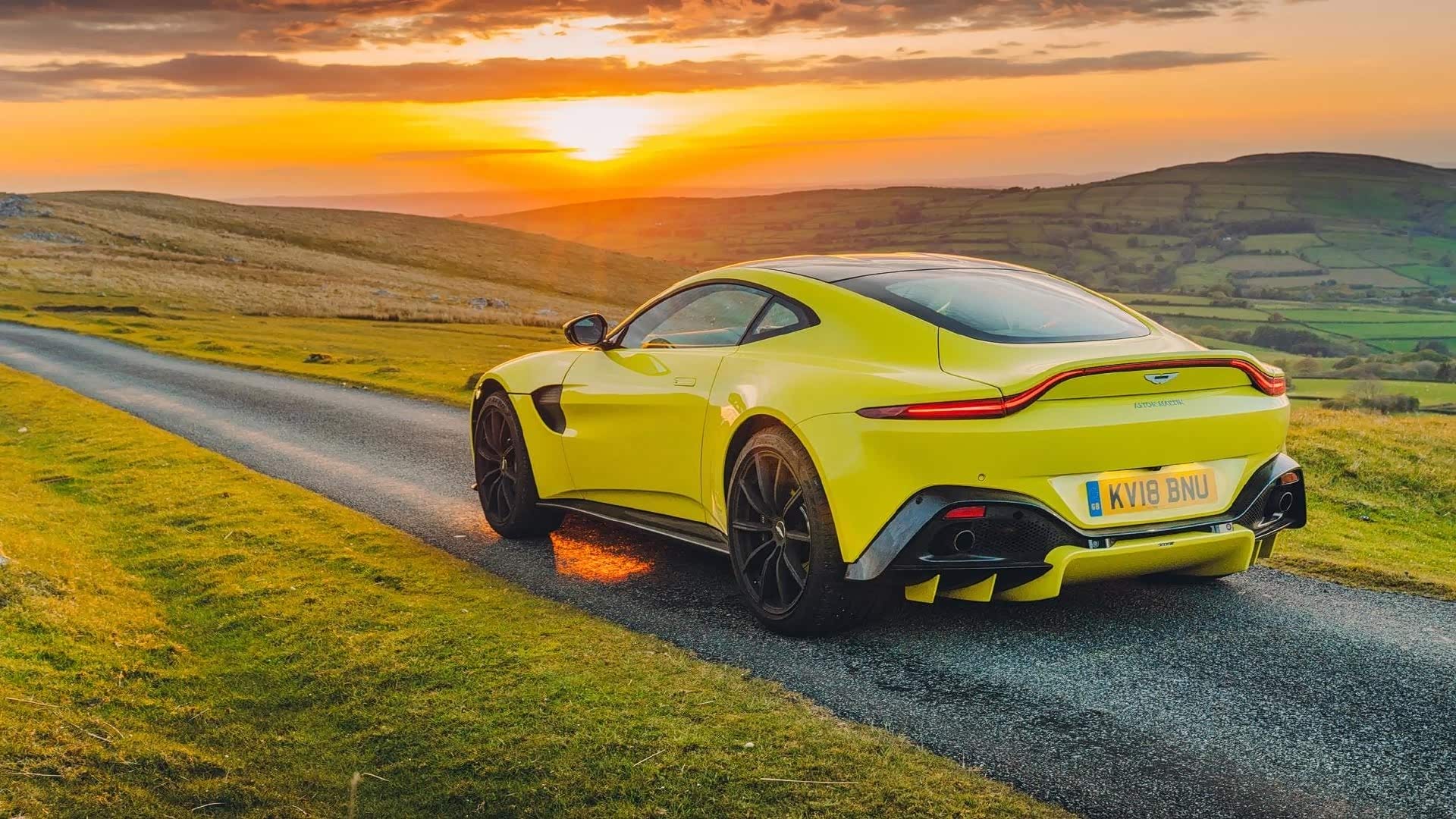 阿斯顿马丁vantage,这车尾部爱了爱了.