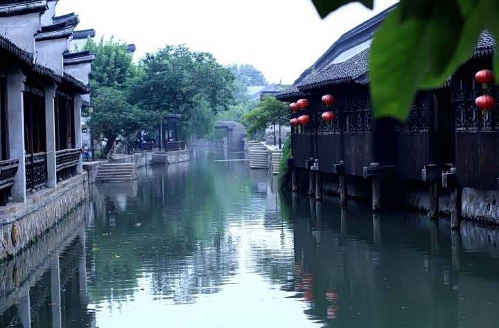 小桥流水人家你的心里是否也有一个古镇情节呢