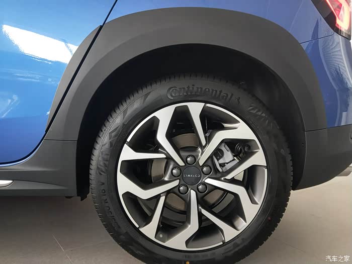 搞不懂为什么用这莫大的轮眉,据销售说是什么机甲轮眉更运动