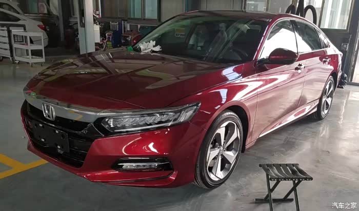 十代雅阁混动红色顶配上路篇