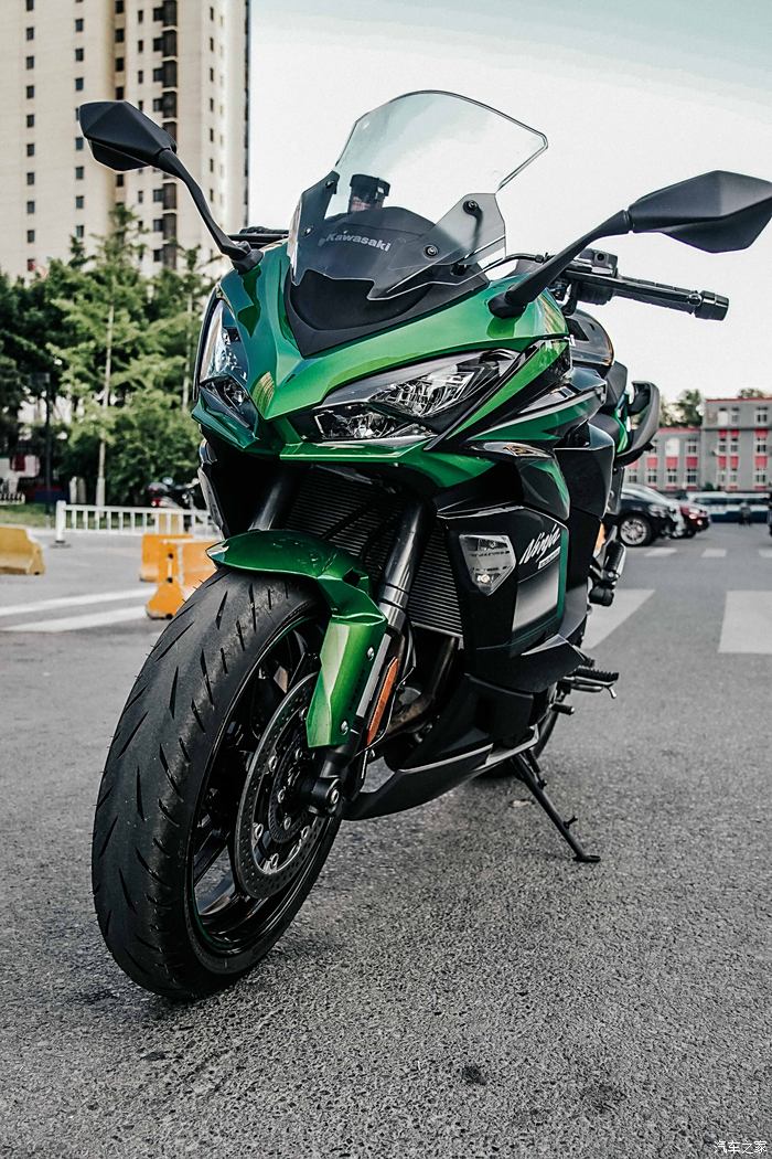 kawasakininja1000sx你这400怎么这么大