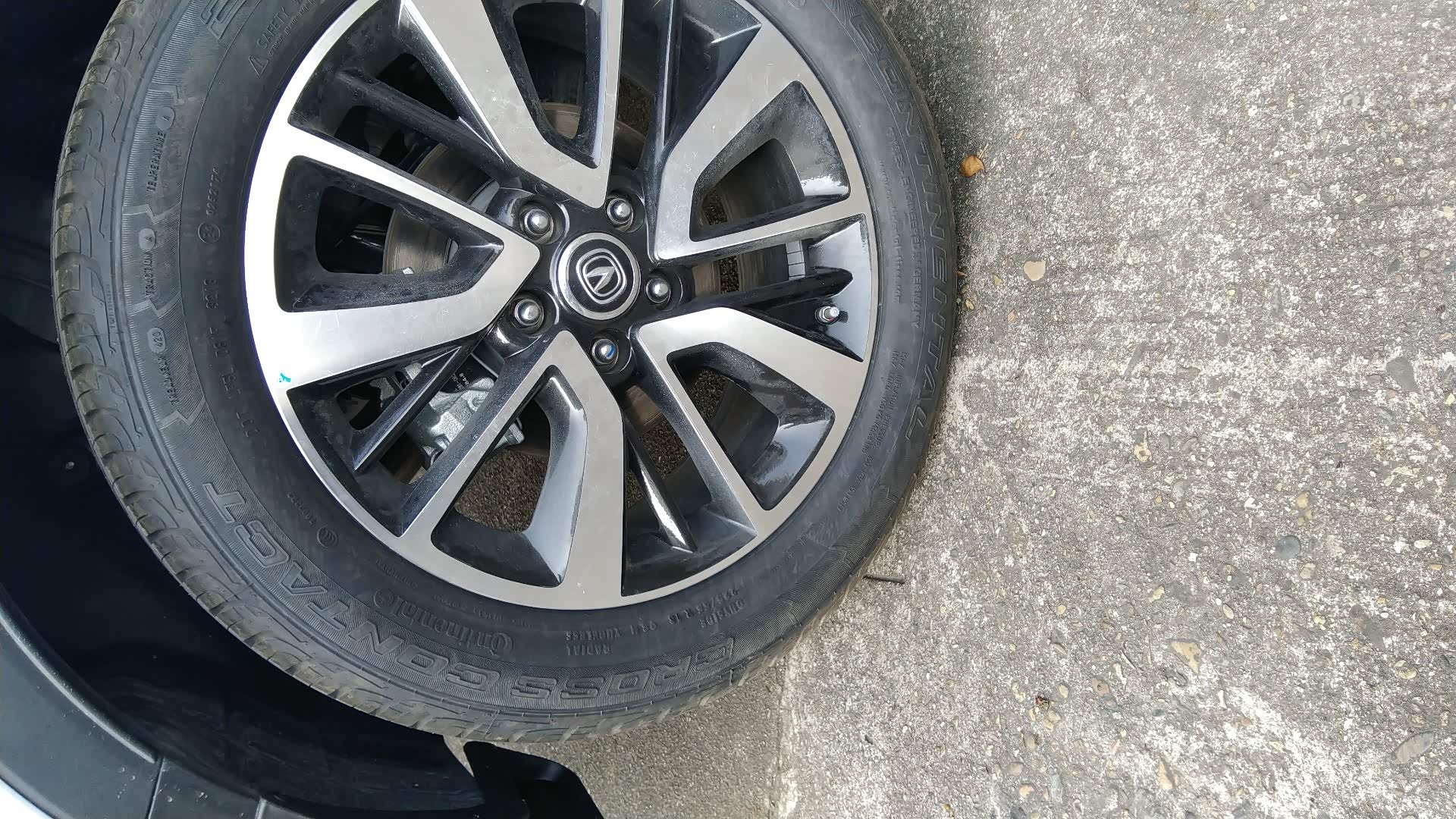 【图】购新车cs55炫动版 发现轮胎减配_长安cs55论坛_汽车之家论坛