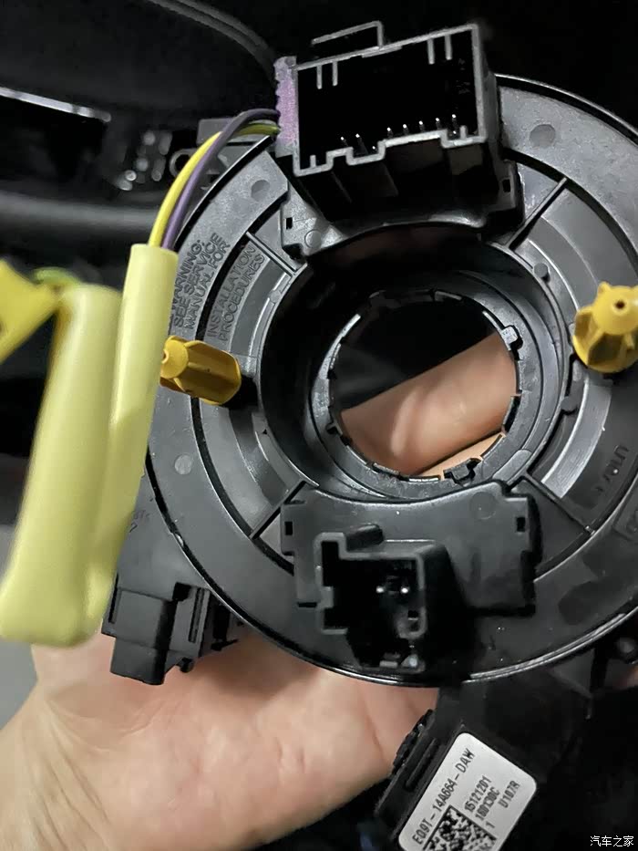 自己动手更换方向盘游丝解决按键失灵