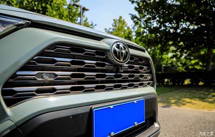 【图】可靠家庭用车 米兰卡其色丰田rav4荣放提车作业_rav4荣放论坛