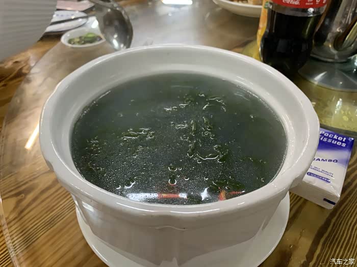 美味佳肴的菜式.沙白海草汤!