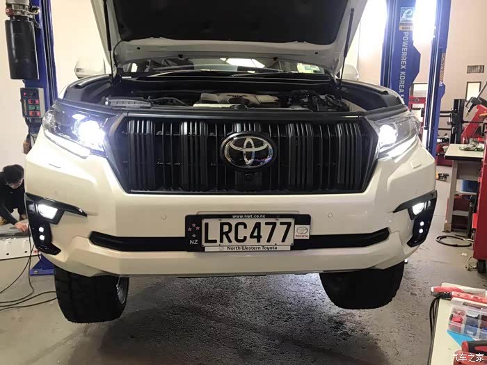 2018款柴油普拉多升高两寸和宽胎!