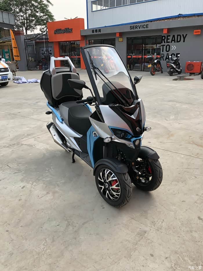 【图】试驾意大利进口adiva亚帝发倒三轮ad1-200_摩托车论坛_汽车之家