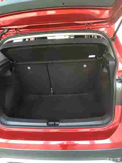 超大的后备箱