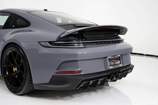 2022款保时捷911gt340手动挡灰黑现车鉴赏