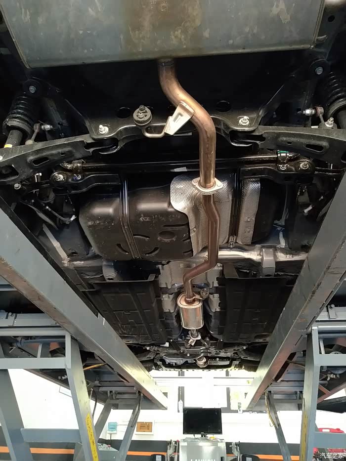 【图】看看底盘长什么样子_北京x7论坛_汽车之家论坛
