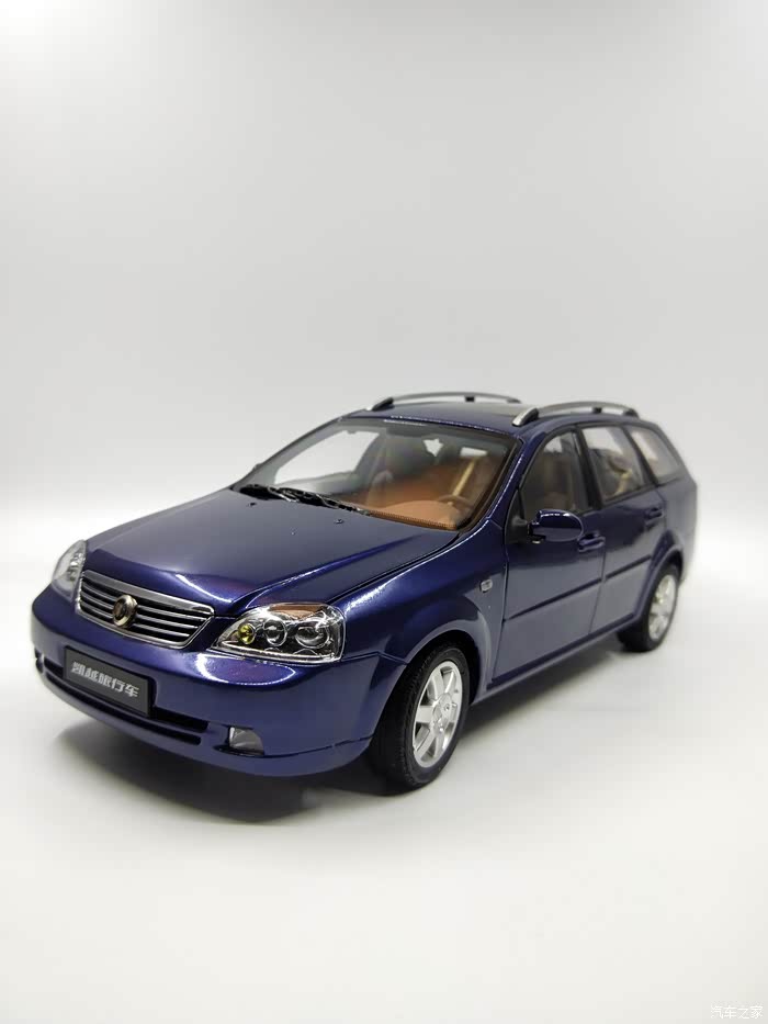 康美1/18别克凯越旅行车模型2007款