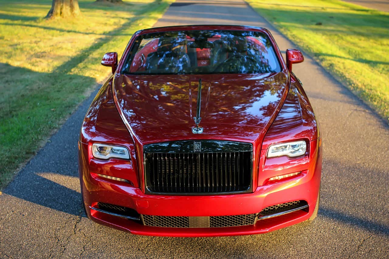 劳斯莱斯曜影blackbadge红色软顶