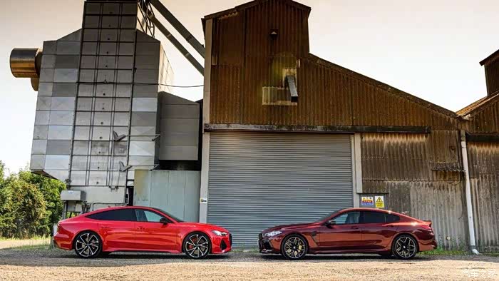 宝马m8 vs 奥迪rs7,你站谁一边