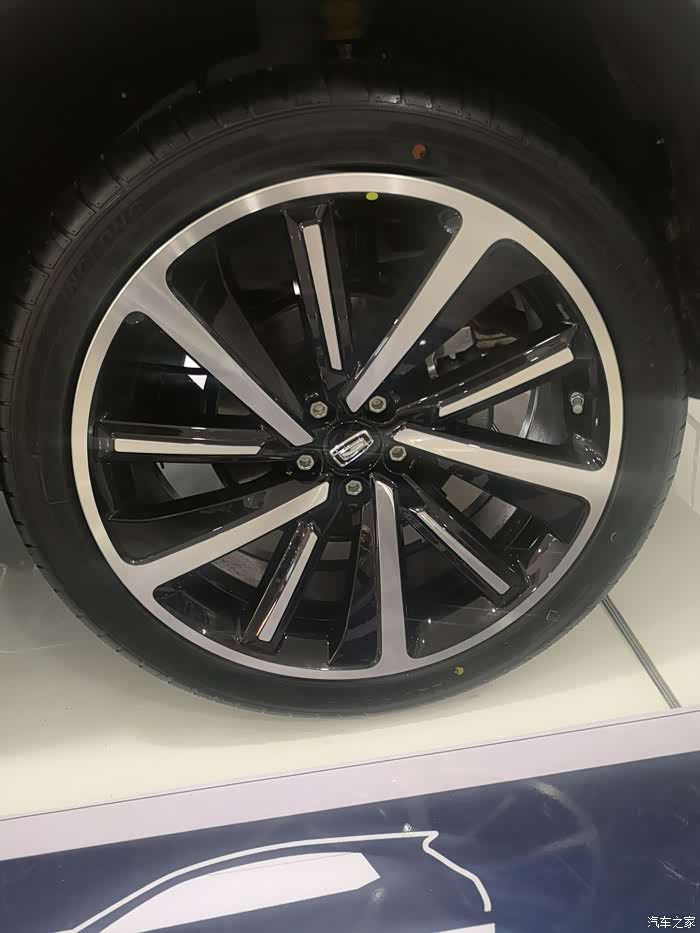 奔腾t77到店了,我也来看看!