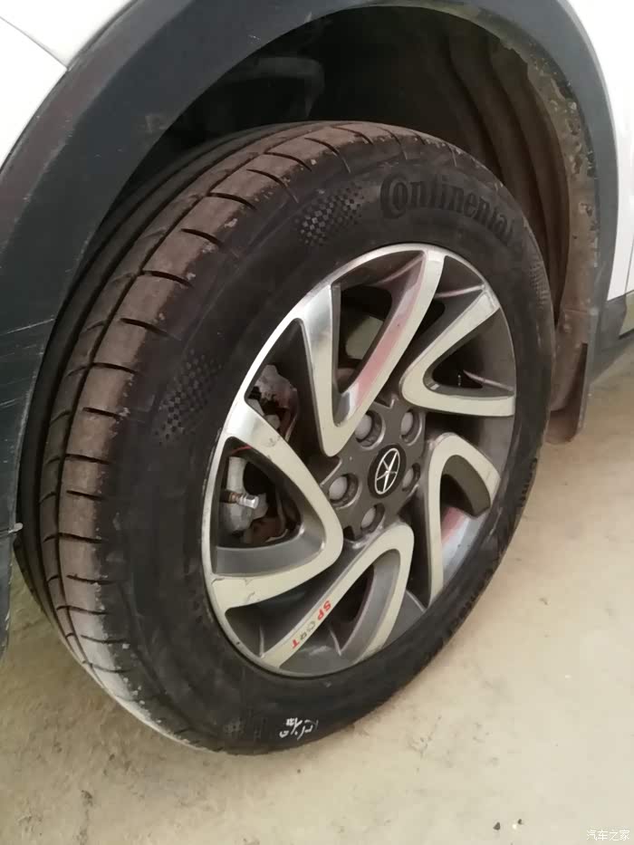 我的三年四万多公里都换了 换了马牌mc5