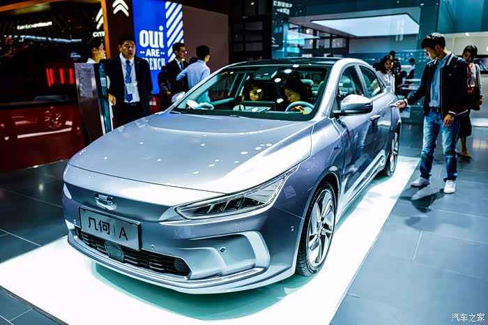 经销商没车特地跑到车展看几何a
