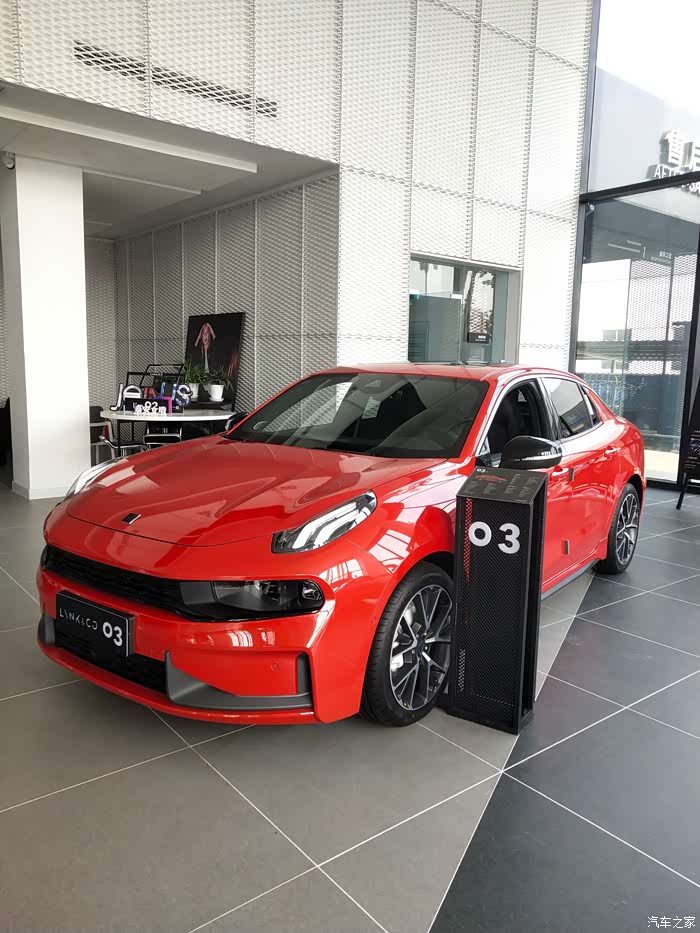 运动轿跑领克03