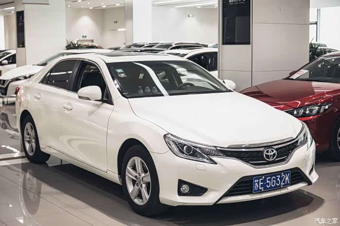 丰田锐志情怀车