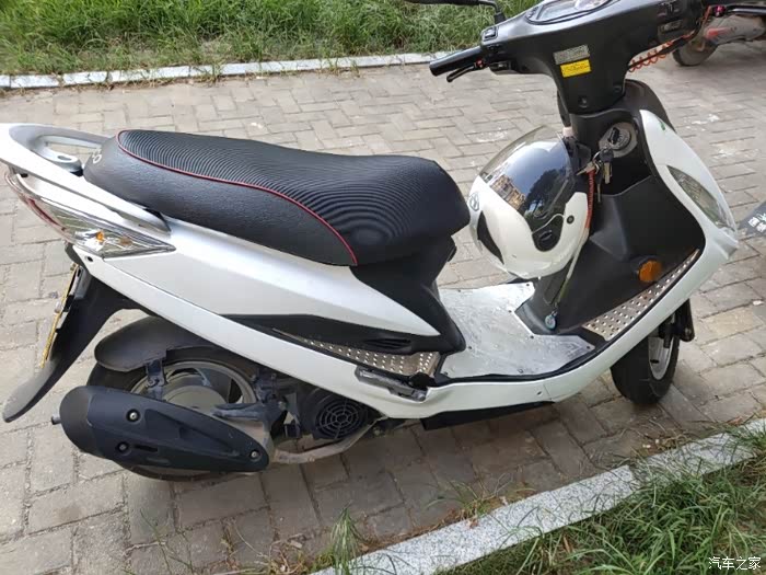 通勤小踏板光阳劲丽