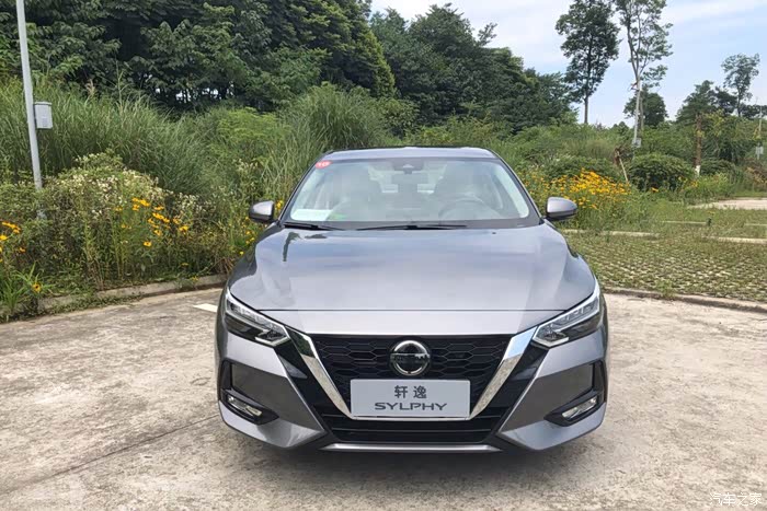 2020款14代灰色轩逸