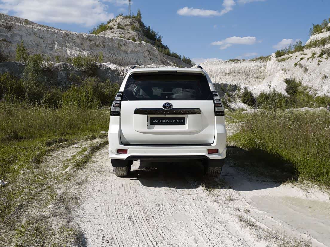2021 toyota land cruiser prado