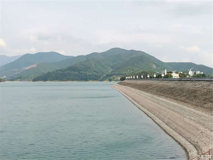 山清水秀的高州长坡水库我们珍贵的水资源