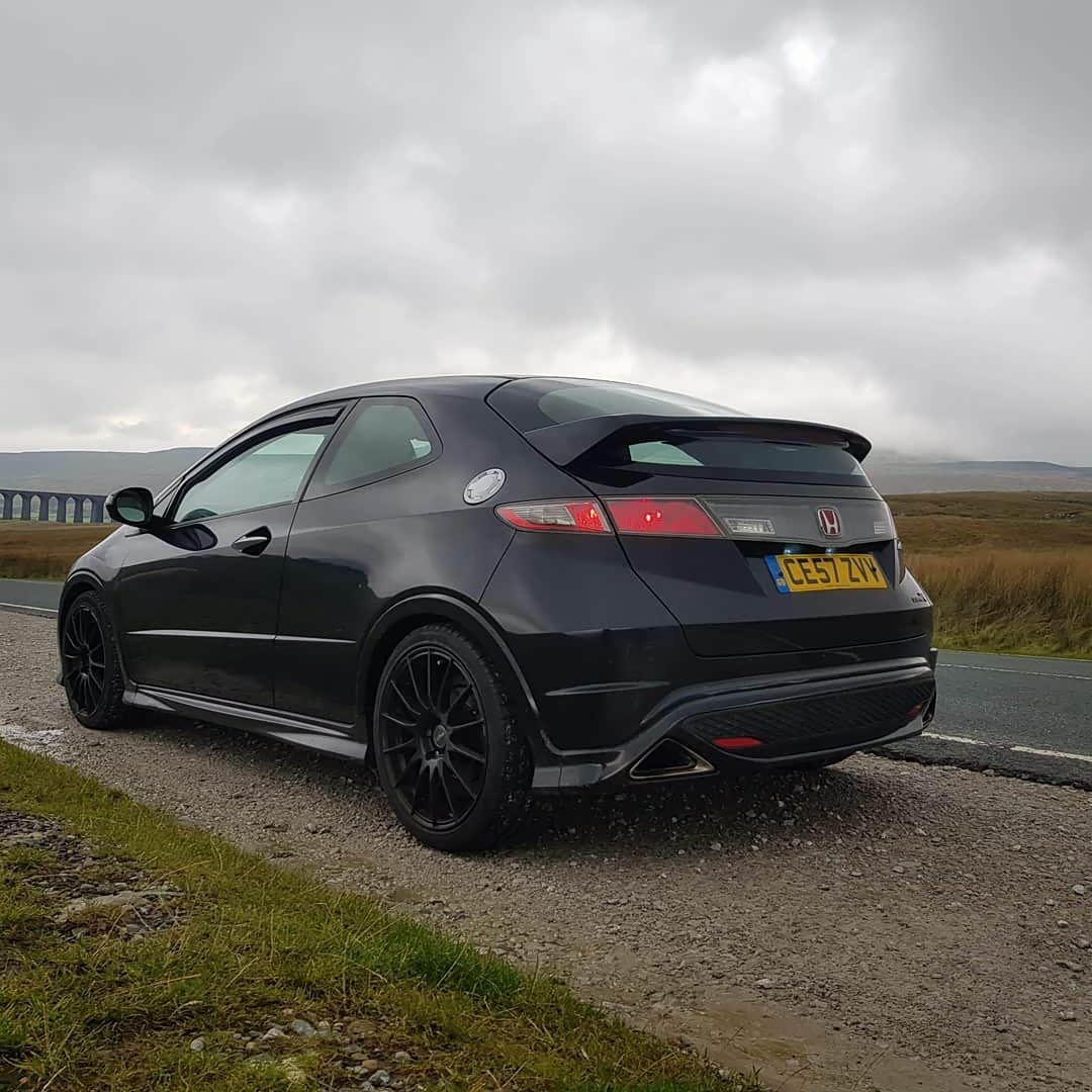 本田思域fn2typer可以说是红头系列里面最独特的