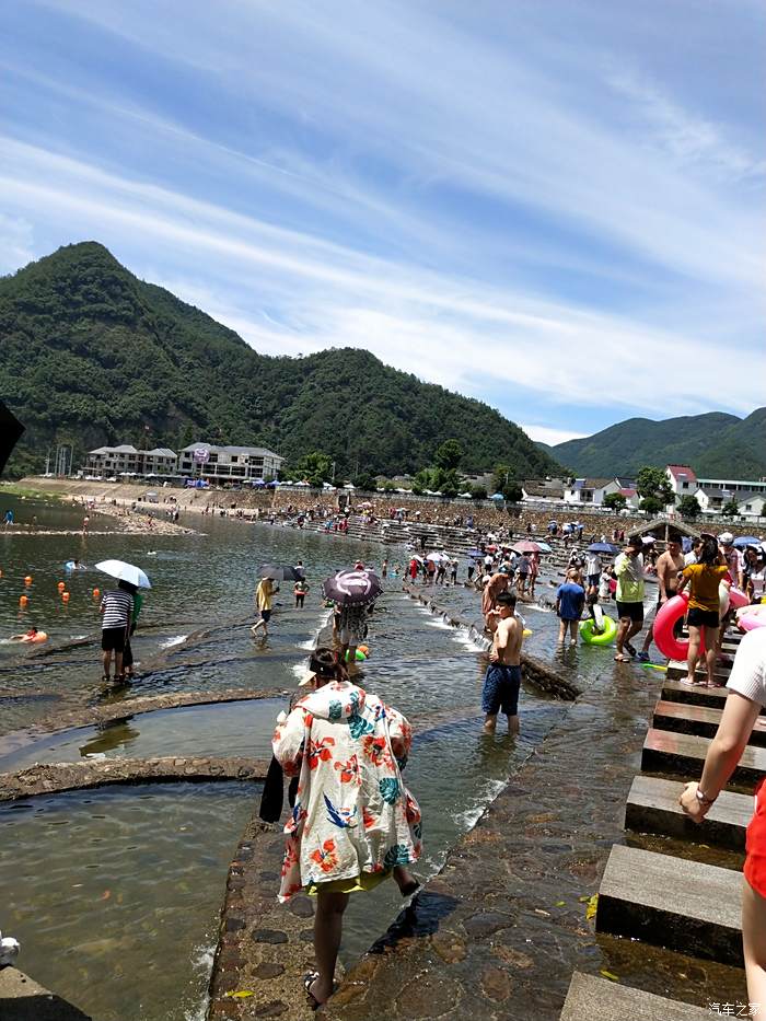 打卡网红地富阳龙鳞坝一日游