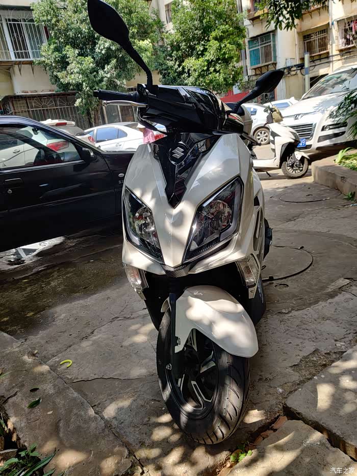 9月24日提车白色uy125t先搭楼慢慢记录骑行生活