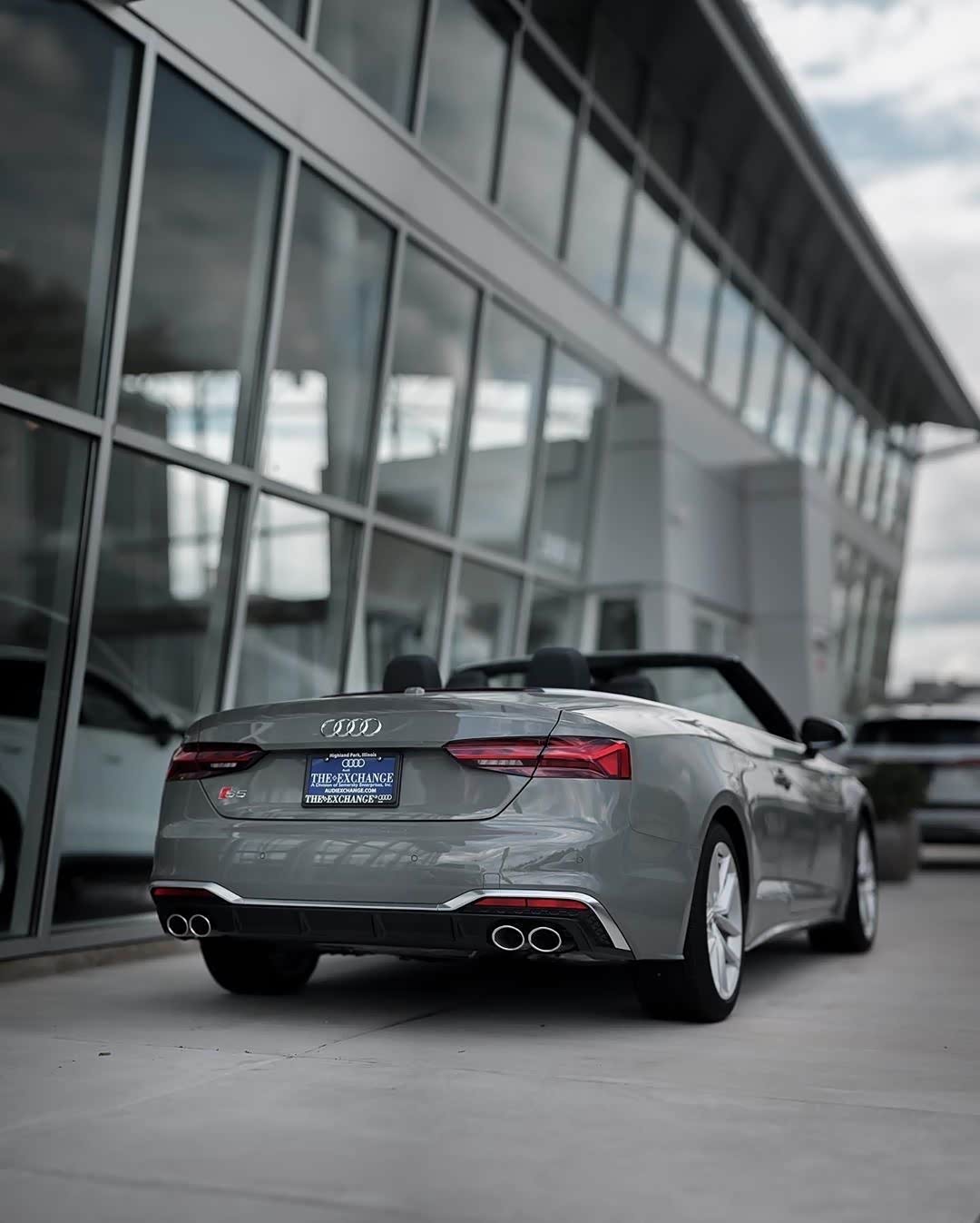 水泥灰(纳多灰)奥迪s5敞篷版,很少见