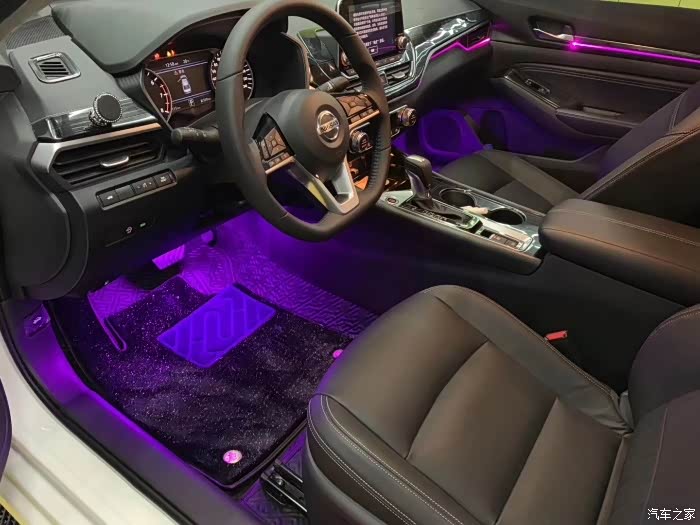 2114 | 回复: 9 天籁论坛 全新天籁氛围灯改装中!