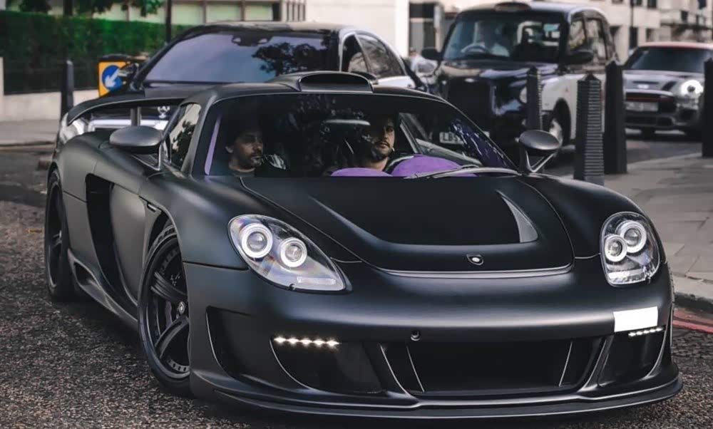 【图】它前脸采用了保时捷家族式的青蛙脸造型_成功v2论坛_汽车之家