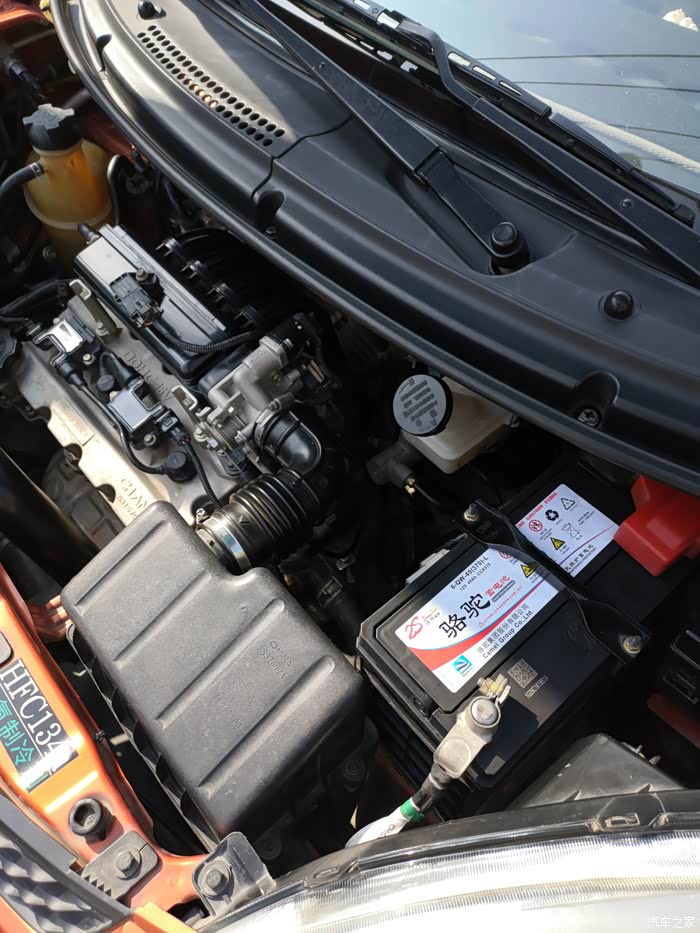 为小奔更换电瓶怠速马达补胎年检洗车