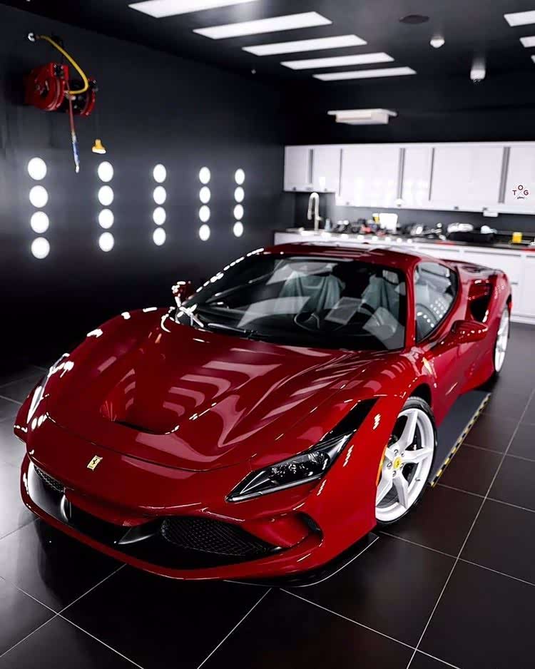 法拉利f8 tributo,红色的烈马,香香甜甜的味道