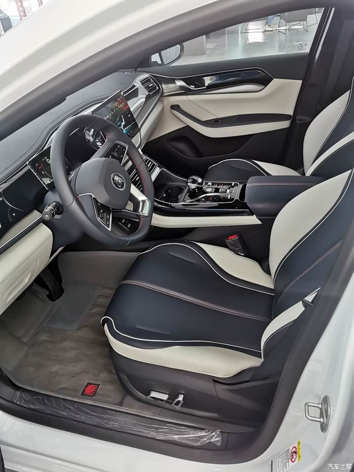 比亚迪秦plusdmi到店看实车