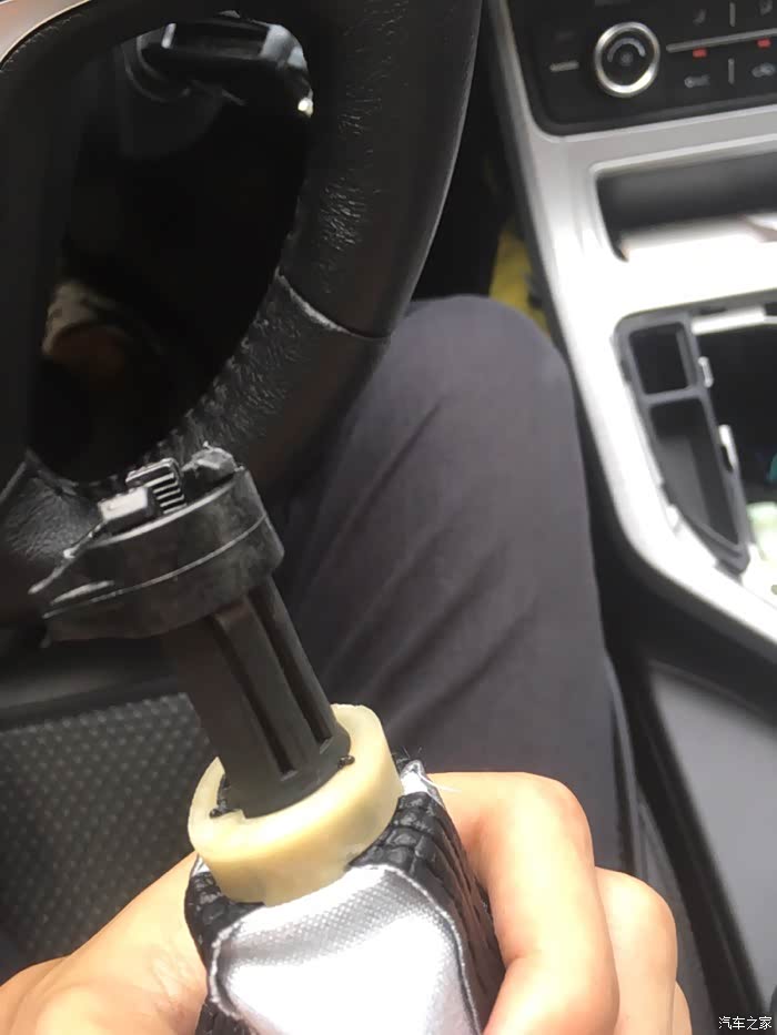 吉利远景18款档把头有大佬知道怎么拆吗内饰板已撬出
