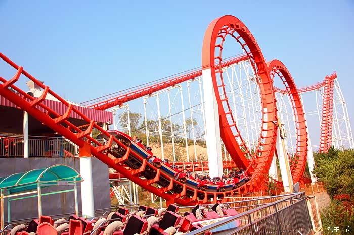 烟台星越车友会打卡塔山娱乐城冒险美食一片欢声笑语