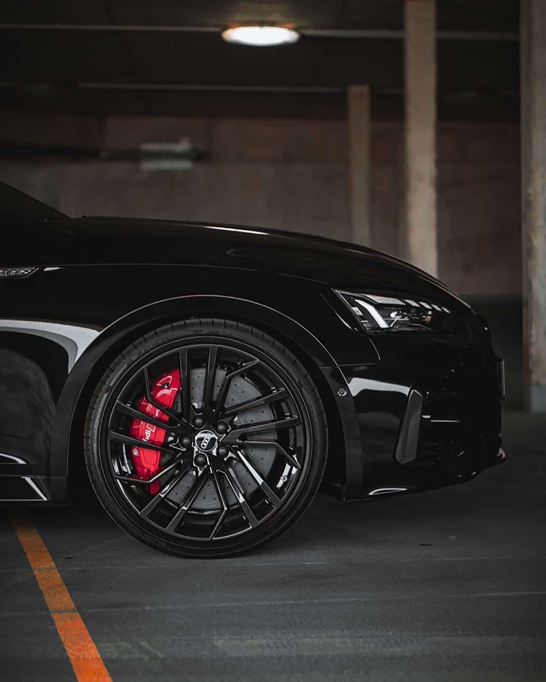 audi rs5 sportback黑武士时刻准备着弹射起步