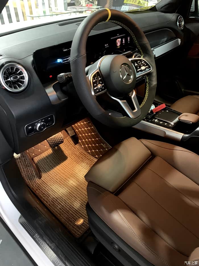 【图】棕色内饰适合什么颜色的脚垫啊_奔驰glb论坛_汽车之家论坛