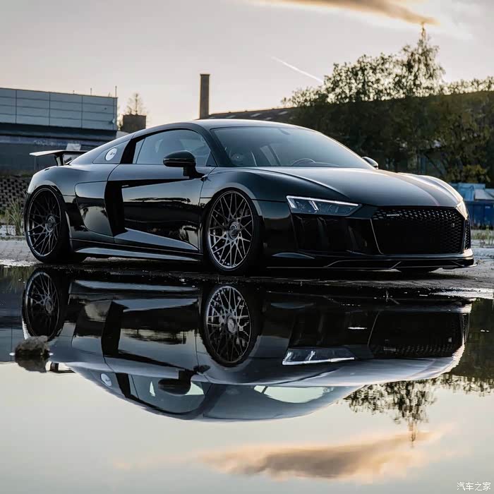 【图】"黑武士"audi r8 v10,帅酷造型,当之无愧最美潮跑_奥迪r8论坛