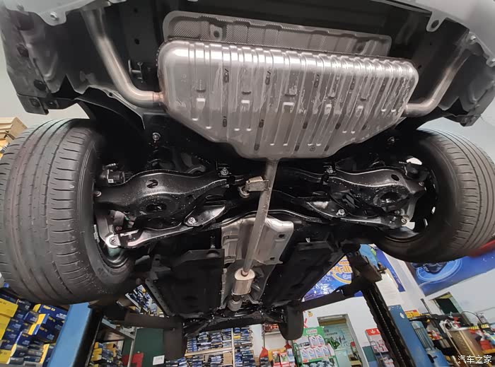 我的星座驾启辰星底盘防锈作业