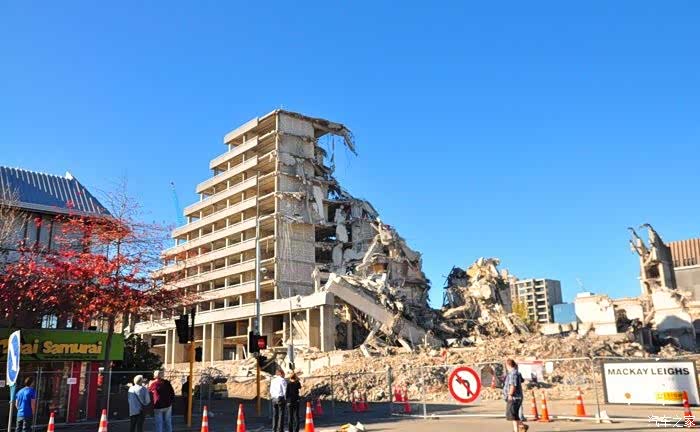 基督城曾经2年间连续的大地震带来了巨大的伤害