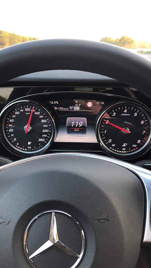 14987 | 回复: 115 奔驰e级论坛 e300标轴已定,颜色待定,黑色还是灰色