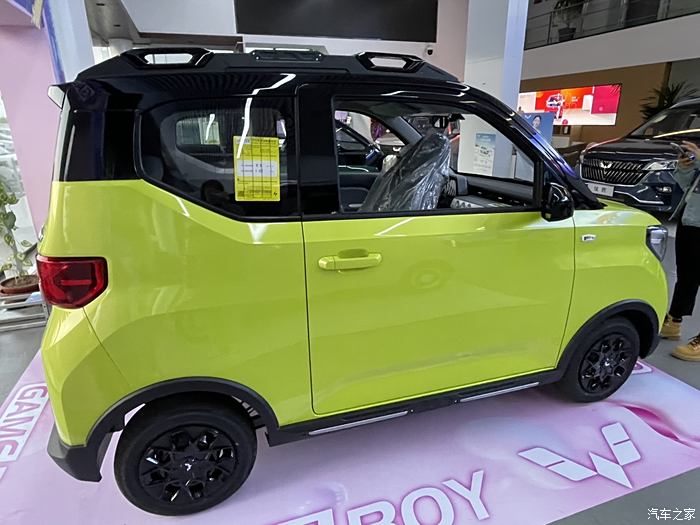 【图】与姐妹一起探店五菱宏光mini ev gb版新色