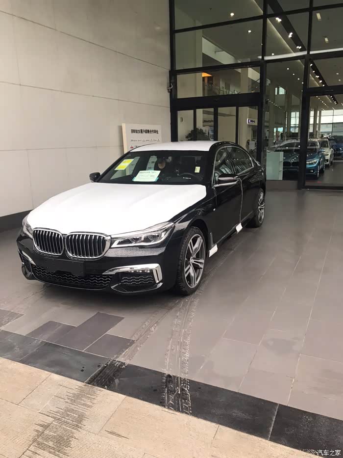 纪录美好生活.宝马740m运动领先提车作业