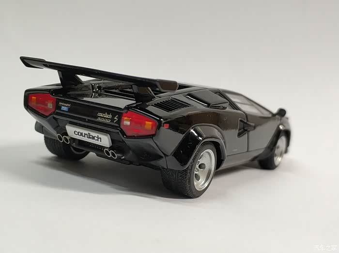 值得记住的跳灯兰博基尼countach5000s